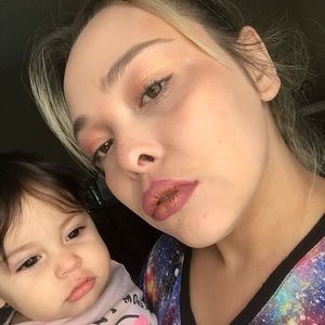 Meet your Posher, Juana